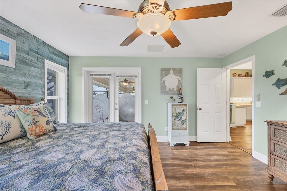 South Gulf Cove 3 Bedroom Canal Pool Home 3 Home