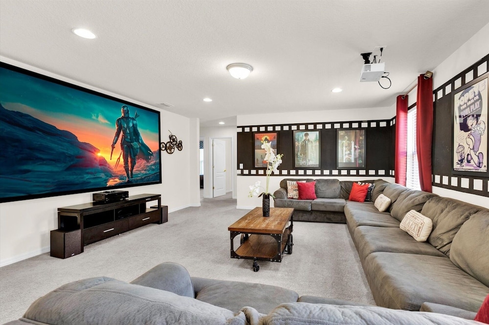 Windsor Westside Resort 6 Bedroom Home with Game Room 6 Home