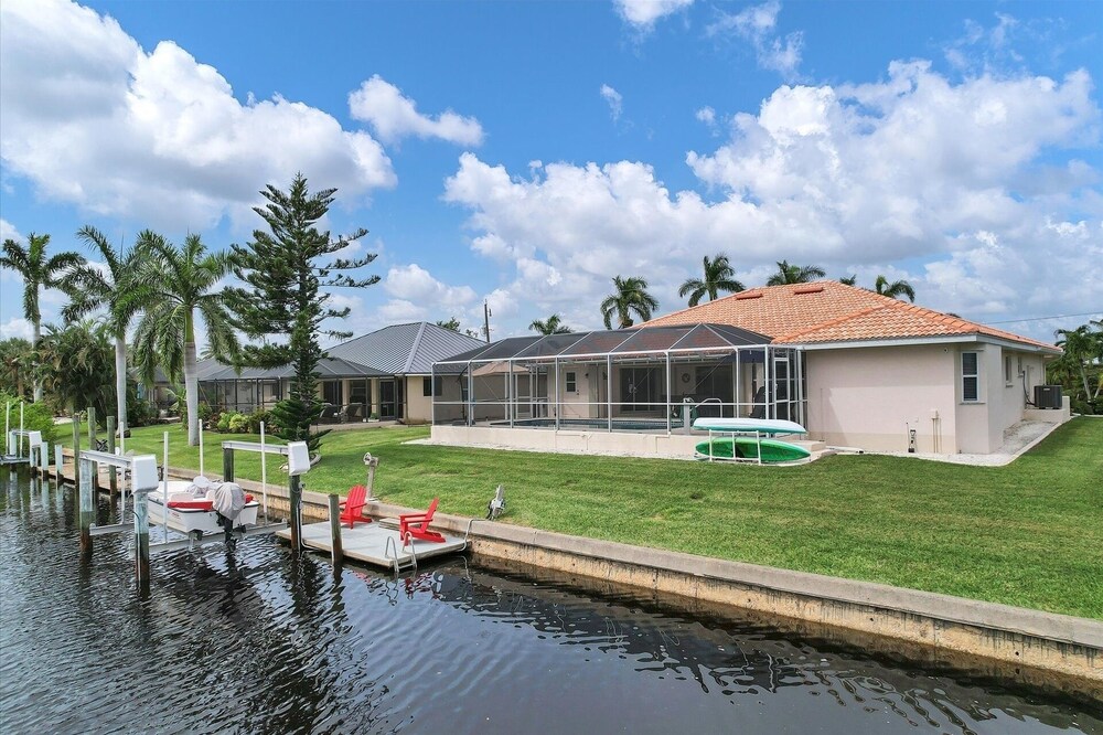 Punta Gorda 3-Bedroom Canalfront Pool Vacation Home with Dock 3 Home