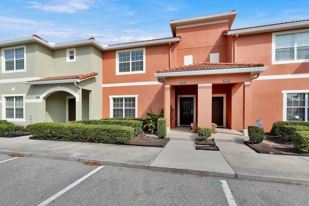 8931 Candy Palm RD