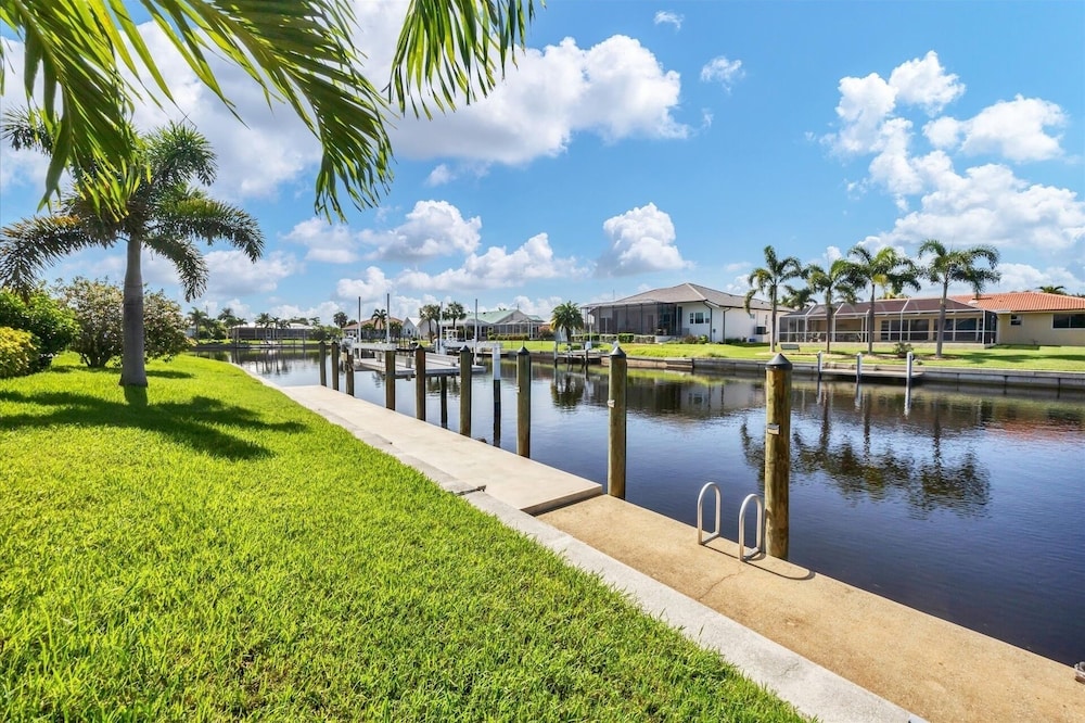 Punta Gorda Isles 3 Bedroom Private Pool+Spa Home on Canal 3 Home