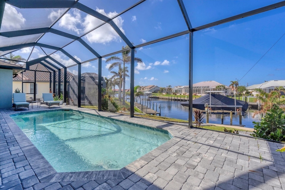 Punta Gorda 3-Bedroom Canalfront Pool Home with Dock 3 Home