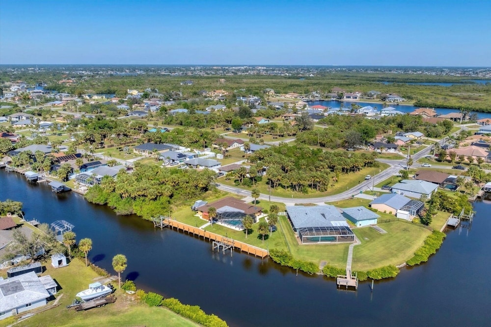 Port Charlotte 3 Bedroom Pool+Spa Vacation Home on Canal 3 Home