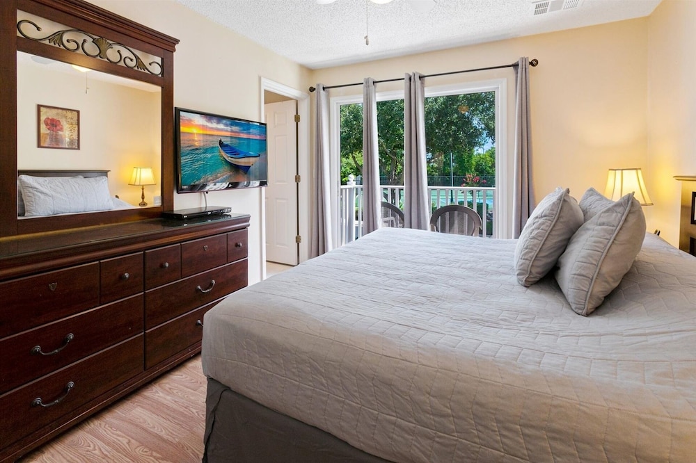 Emerald Island Resort 3 bedroom Townhome with Resort Access 3 Townhouse