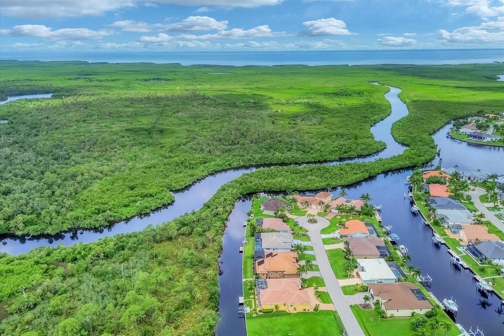 Punta Gorda Private Pool+spa Vacation Home 3 Bedroom Home