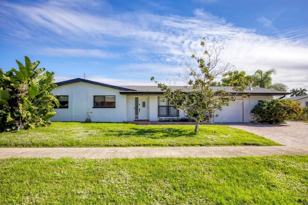 Port Charlotte 4 Bedroom Pool Vacation Home on Peace River 4 Home