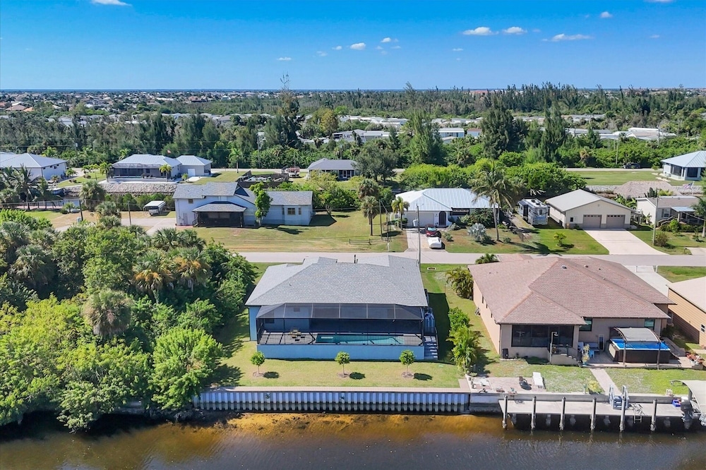 Punta Gorda 4-Bedroom Private Pool Home on Canal 4 Home