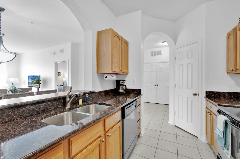 Windsor Hills Resort 3 Bedroom 3rd Floor Condo with Resort Access 3 Condo