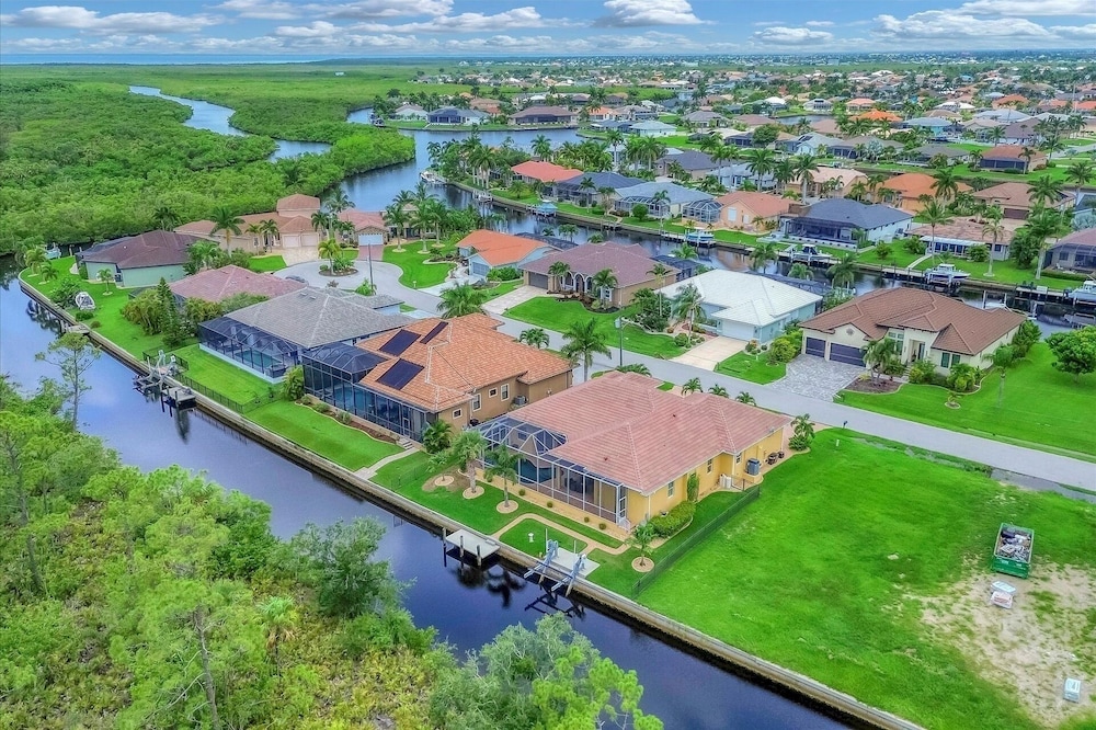Punta Gorda Private Pool+spa Vacation Home 3 Bedroom Home