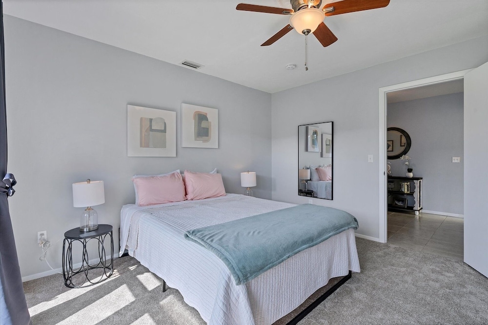 Punta Gorda Isles South Facing Pool, Dog Friendly, Less Than 2 Miles To Downtown 3 Bedroom Home