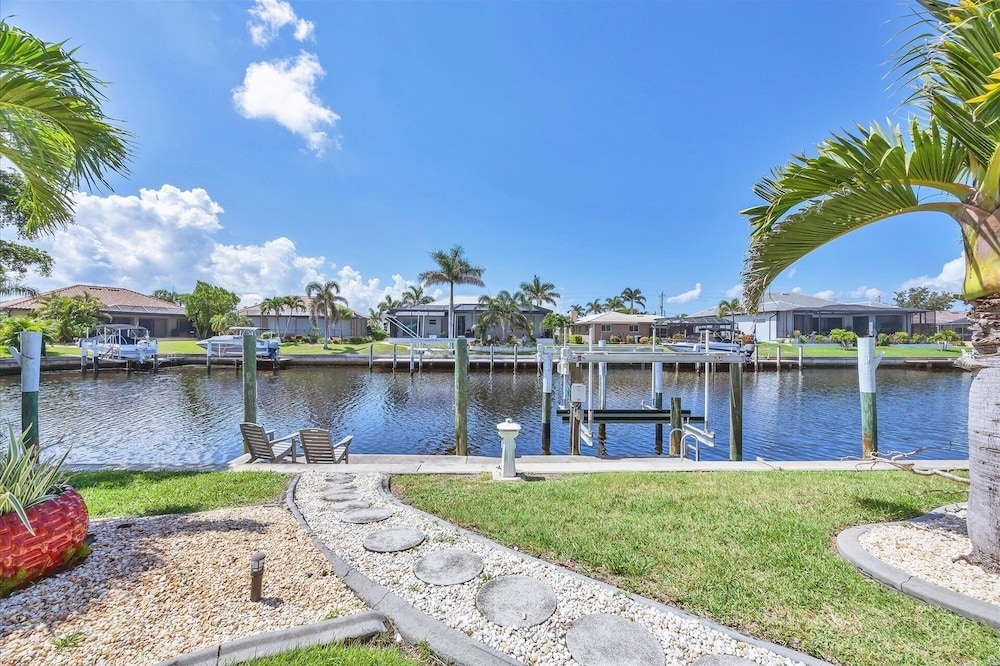 Punta Gorda 3-Bedroom Canalfront Vacation Home with Dock 3 Home