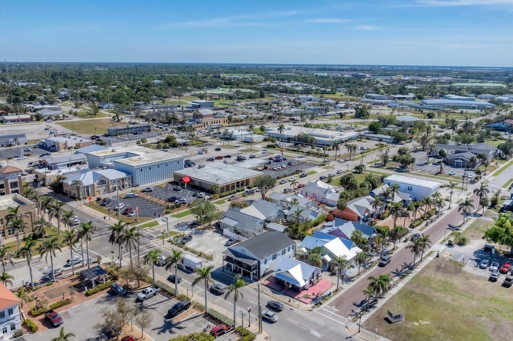 Downtown Historic Punta Gorda Loft W Incredible Outdoor Space 1 Bedroom Apts