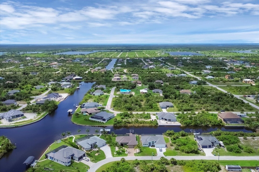 South Gulf Cove 3 Bedroom Canal Pool Home 3 Home