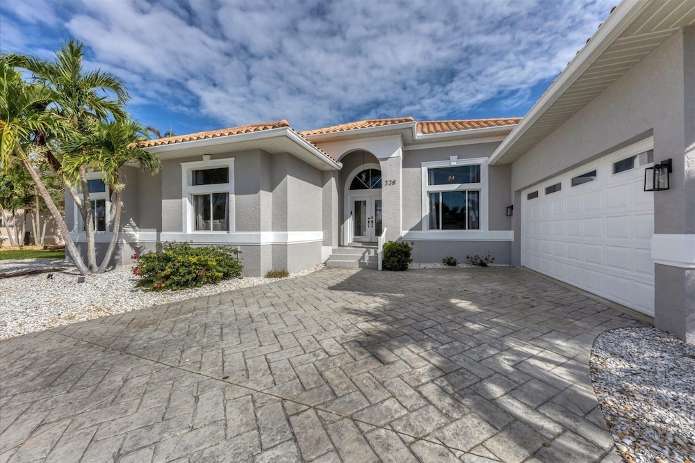 Punta Gorda 3-Bedroom Canalfront Vacation Home with Dock 3 Home