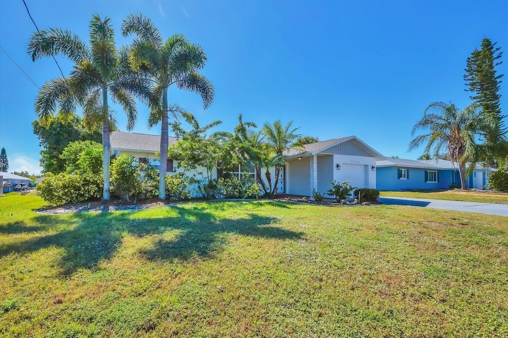 Harbor Heights Private Pool Vacation Home On Canal With Bbq And Dock 2 Bedroom Home