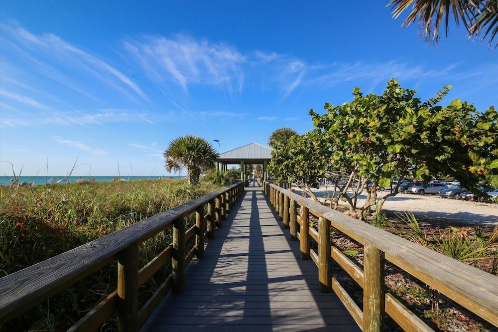 Manasota Key 4 Bedroom Pool Home on Lemon Bay 4 Home