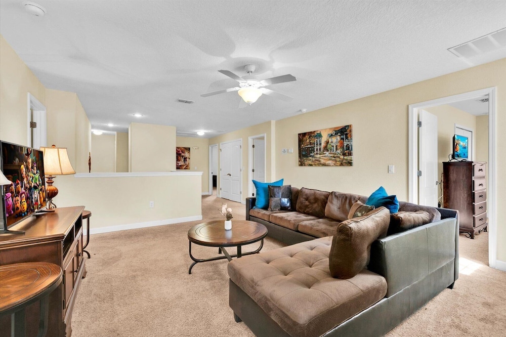Championsgate Resort 8 Bedroom Pool Home w Theater Room 8 Home