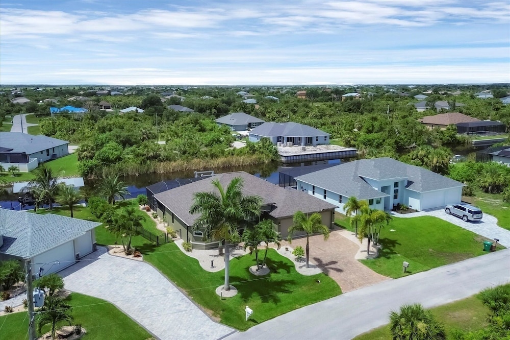 South Gulf Cove 3 Bedroom Canal Pool Home 3 Home