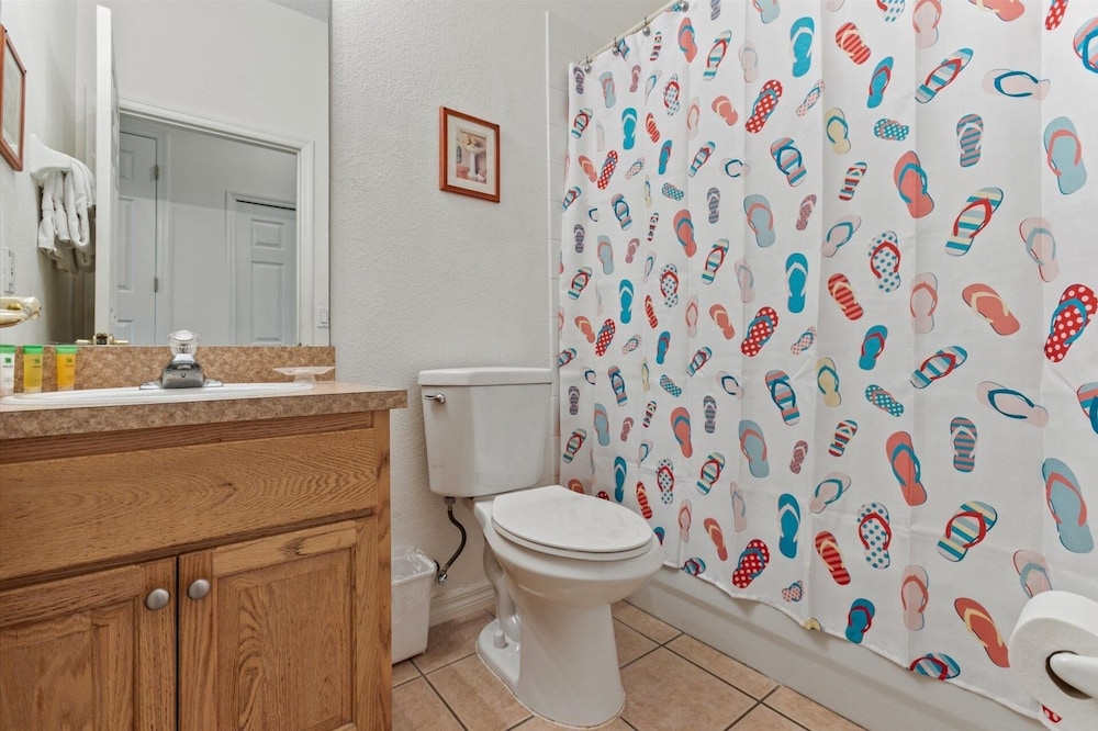 4 Bedroom Private Pool+Spa Home 8 Miles to Disney 4 Home