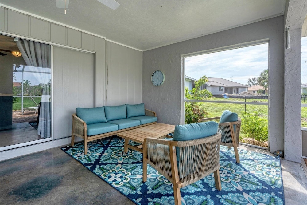 Punta Gorda Isles South Facing Pool, Dog Friendly, Less Than 2 Miles To Downtown 3 Bedroom Home