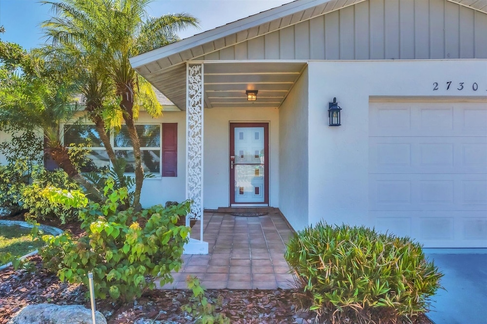 Harbor Heights Private Pool Vacation Home On Canal With Bbq And Dock 2 Bedroom Home