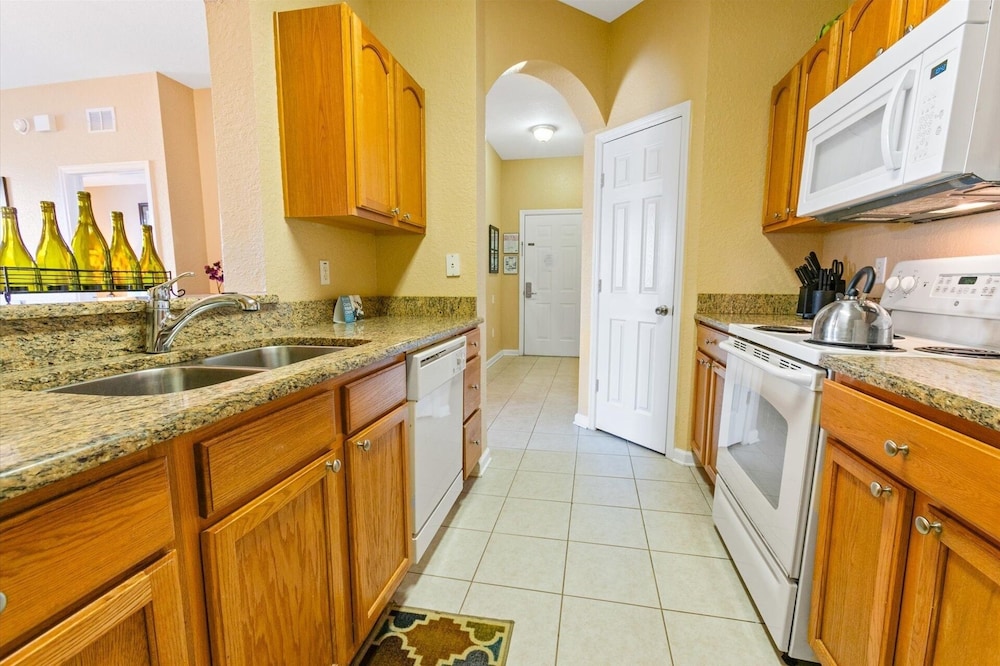 Windsor Hills Resort 3 Bedroom 4th Floor Condo with Resort Access 3 Condo