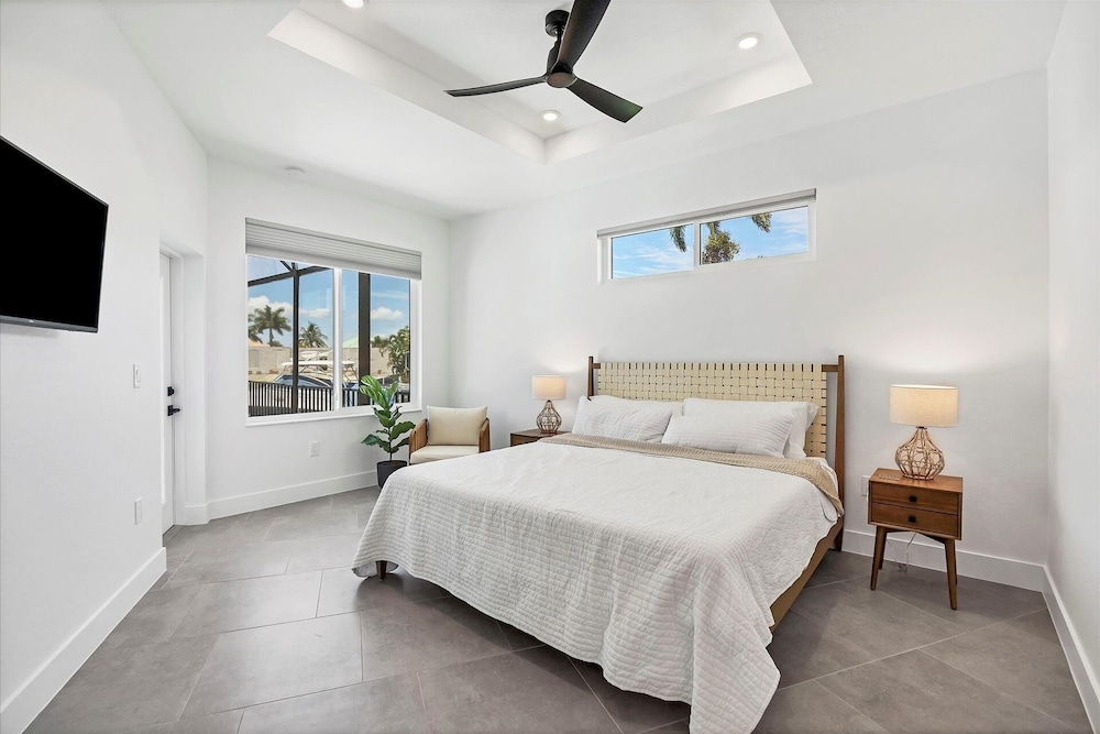Punta Gorda 3-Bedroom Canalfront Vacation Home with Pool 3 Home