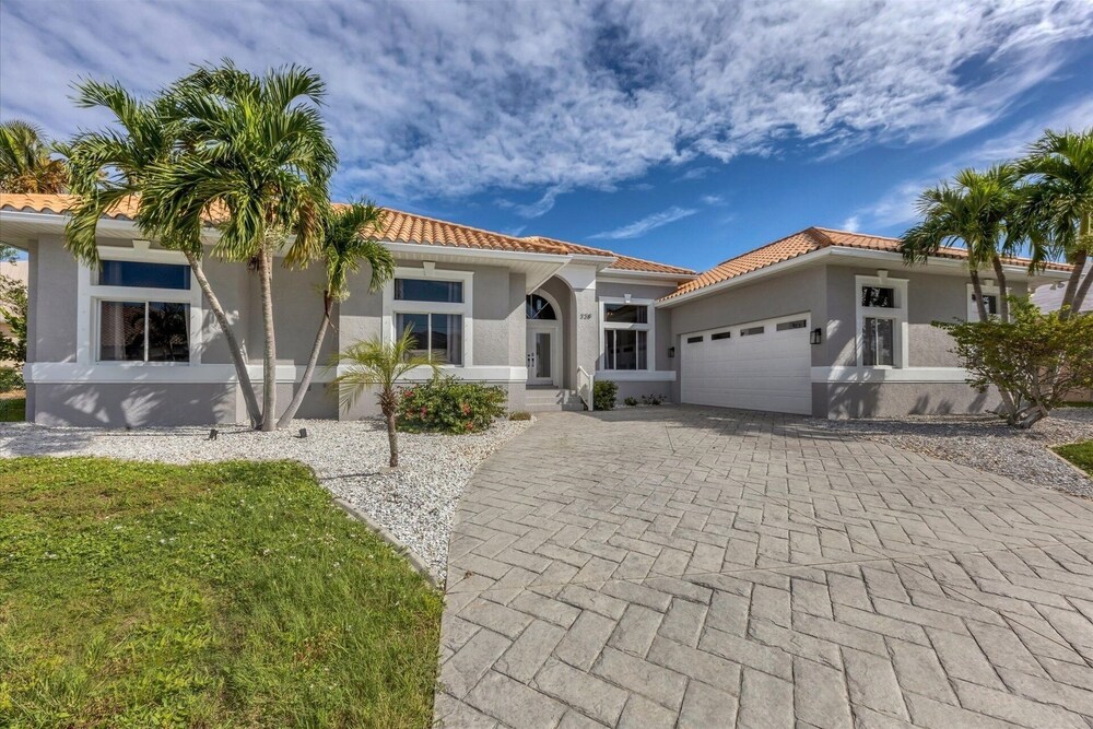 Punta Gorda 3-Bedroom Canalfront Vacation Home with Dock 3 Home