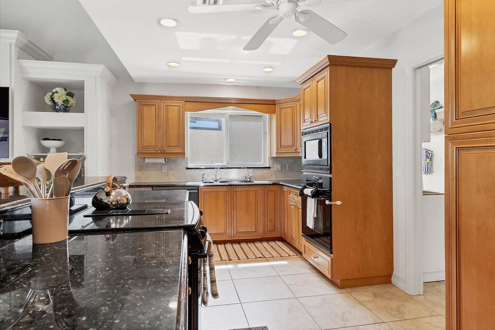 1217 Spoonbill Drive