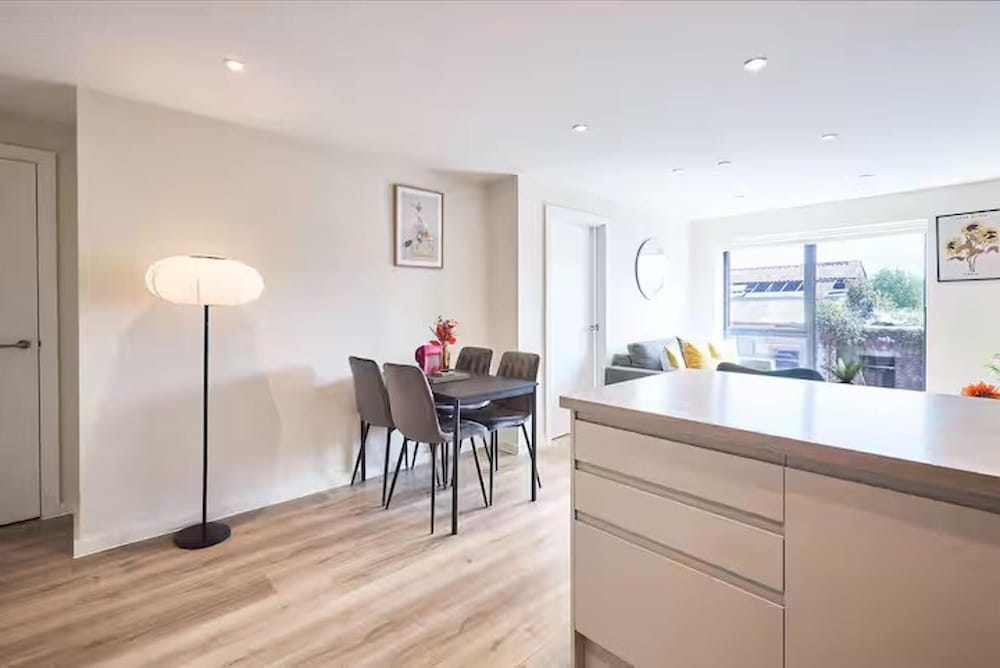 Near Xmas Market & Stadium-parking-wifi-sleeps 6