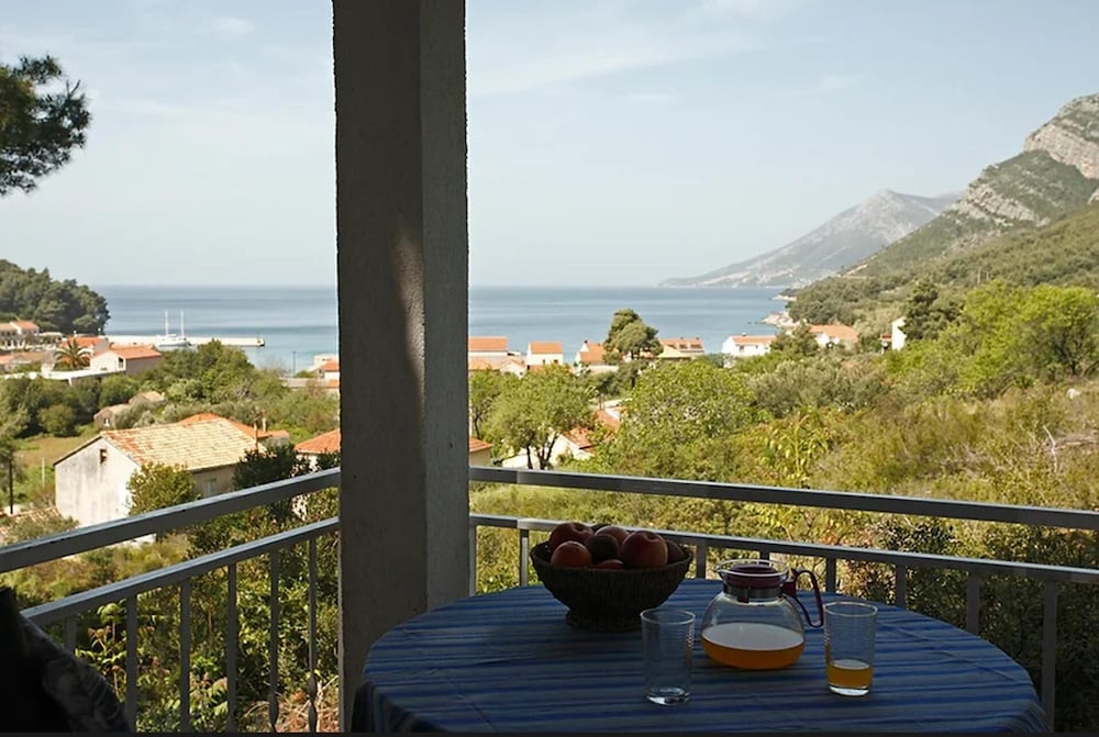 Rosemary - Zuljana Seaside Escape -
