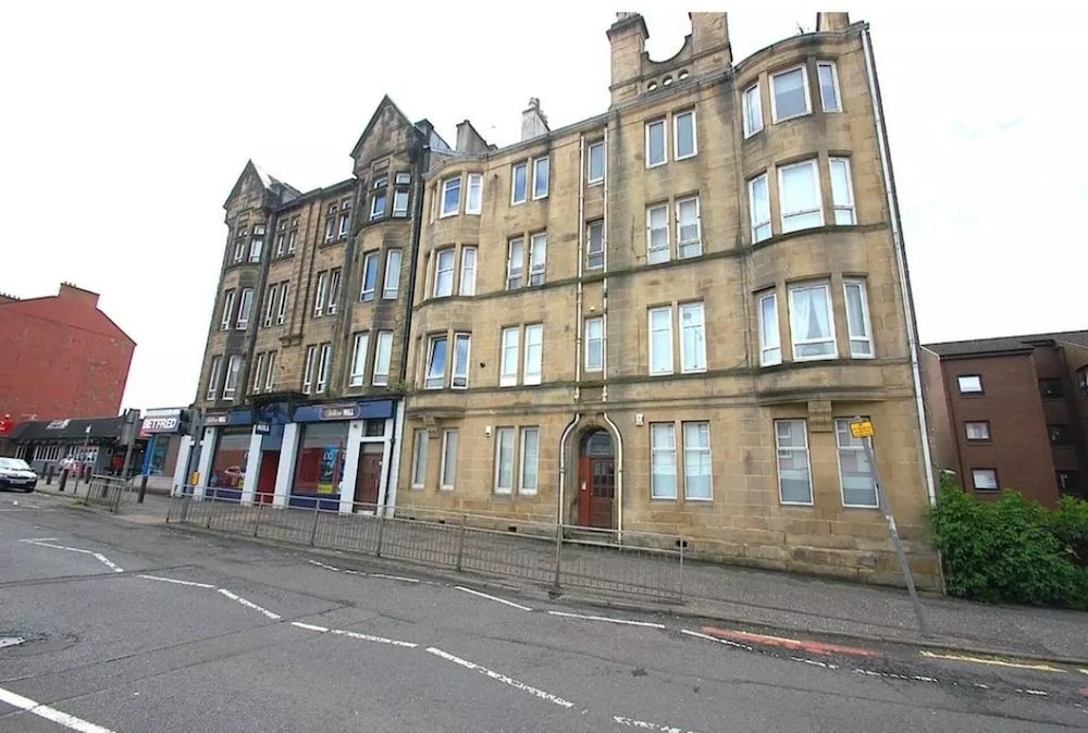 Flat in Glasgow,close to all Local Amenities,