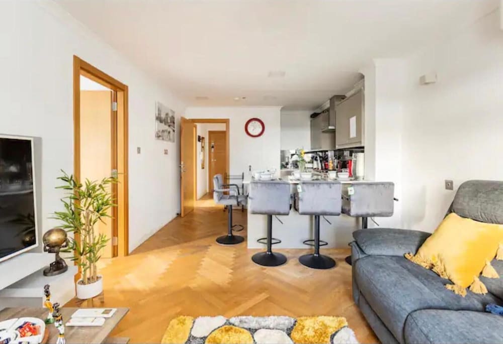 Highfield Avenue Cozy Apartment in London
