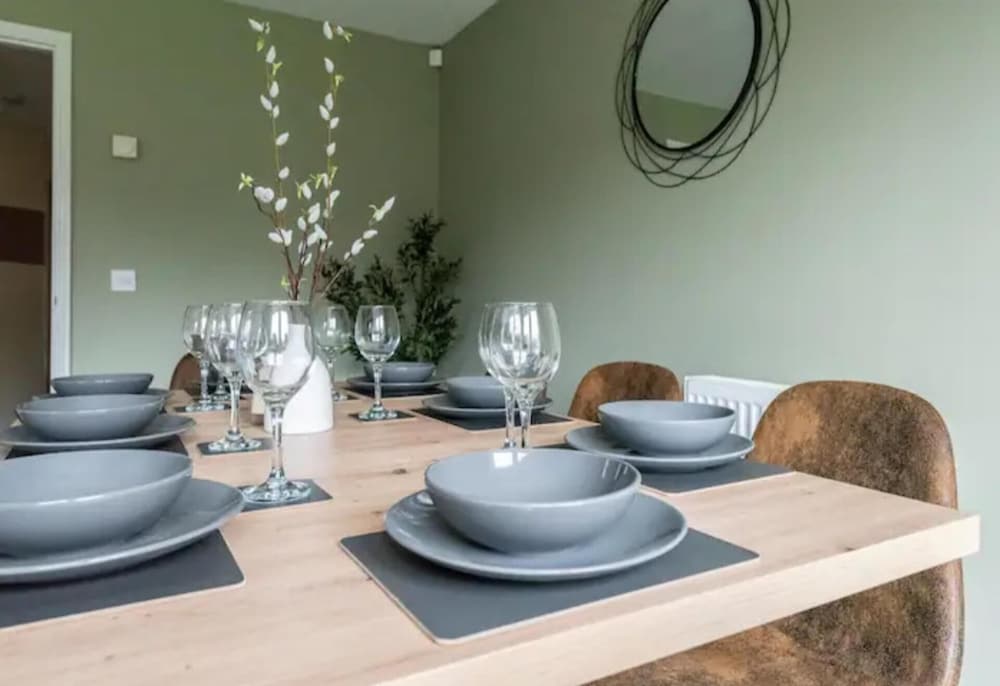 Charming Whitehurst Drive Nest in Manchester