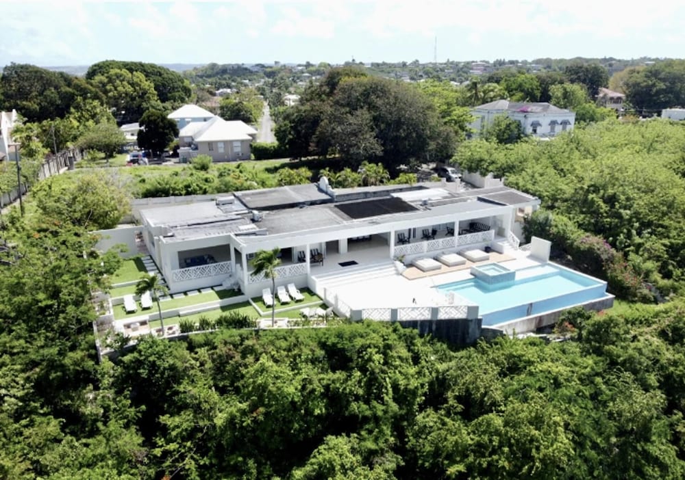 Luxury 4 Bed Villa in Barbados With Amazing Views