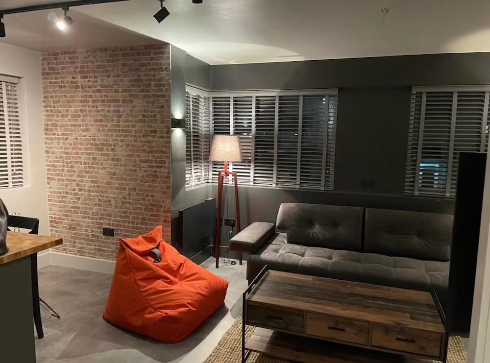 London - Modern 2 Bedroom Apartment