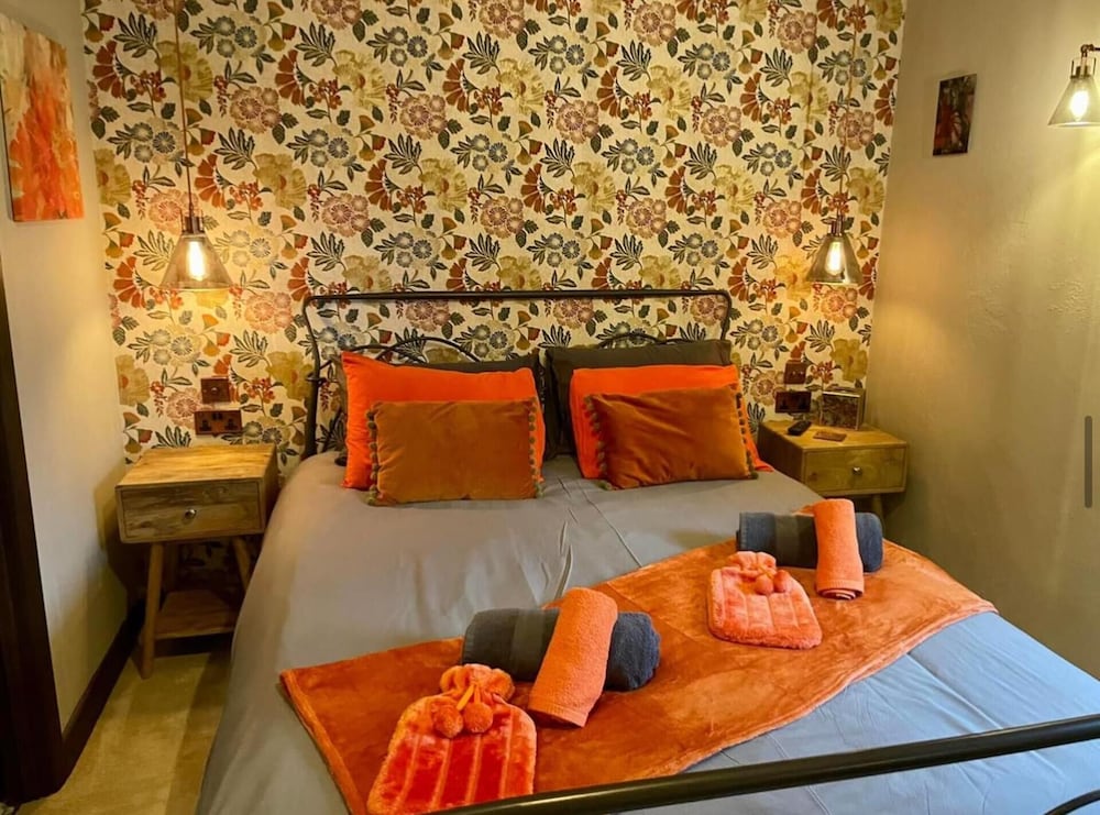 Luxury Dog-friendly 5 Star Cottage With Hot Tub