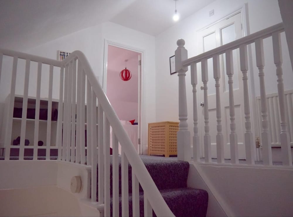 Lovely Large London Apartment, Near Stratford