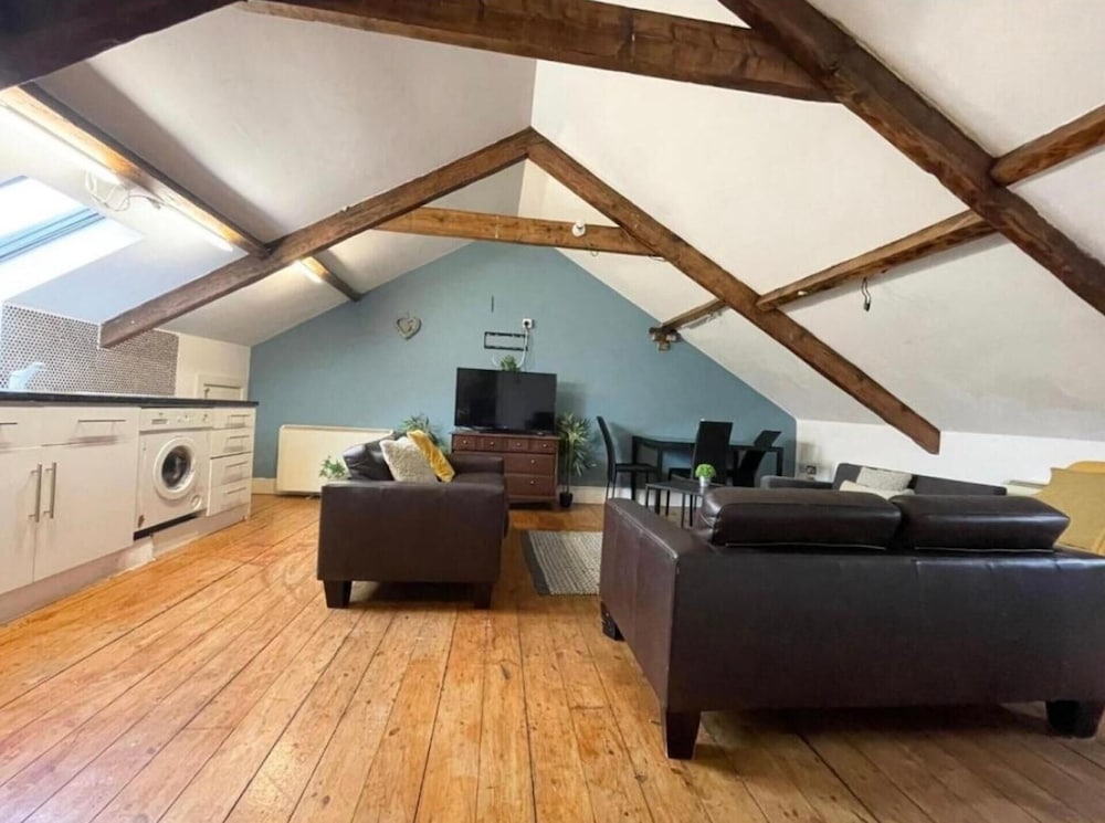 City Centre 2bed Apartment Wi-fi Parking