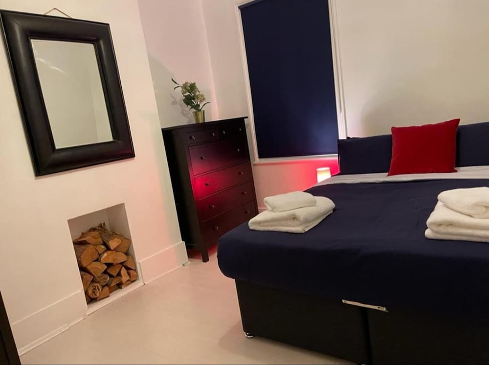 Lovely Large London Apartment, Near Stratford