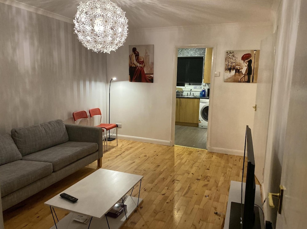 Cozy Apartment in Glasgow City Centre, Scotland view 5