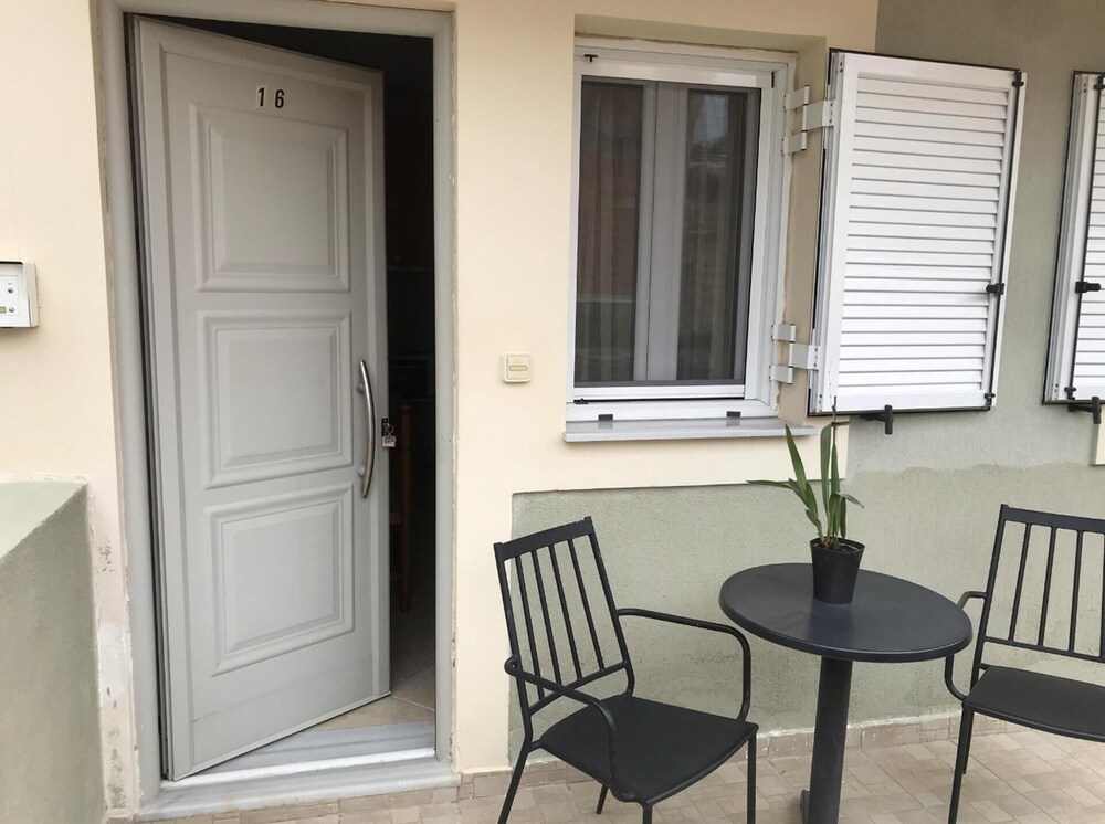 Argostoli Port Studio 3 Person view 2
