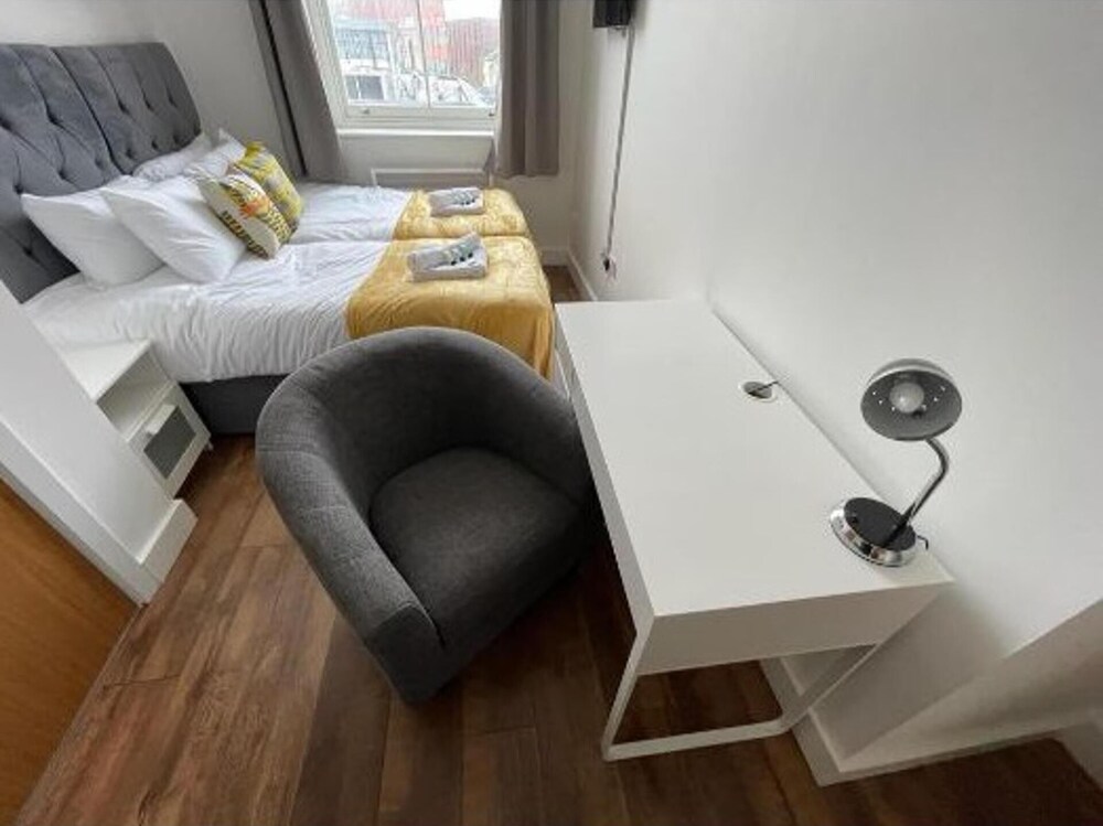 Webberley Stylish Studio 9A Twin Bed view 5