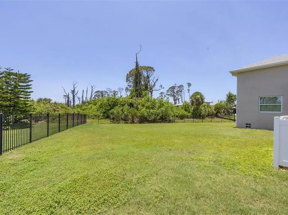 The Sanctuary - Private Pool+spa Vacation Home - Only 5 Minutes To The Gulf Coast! 3 Bedroom Home