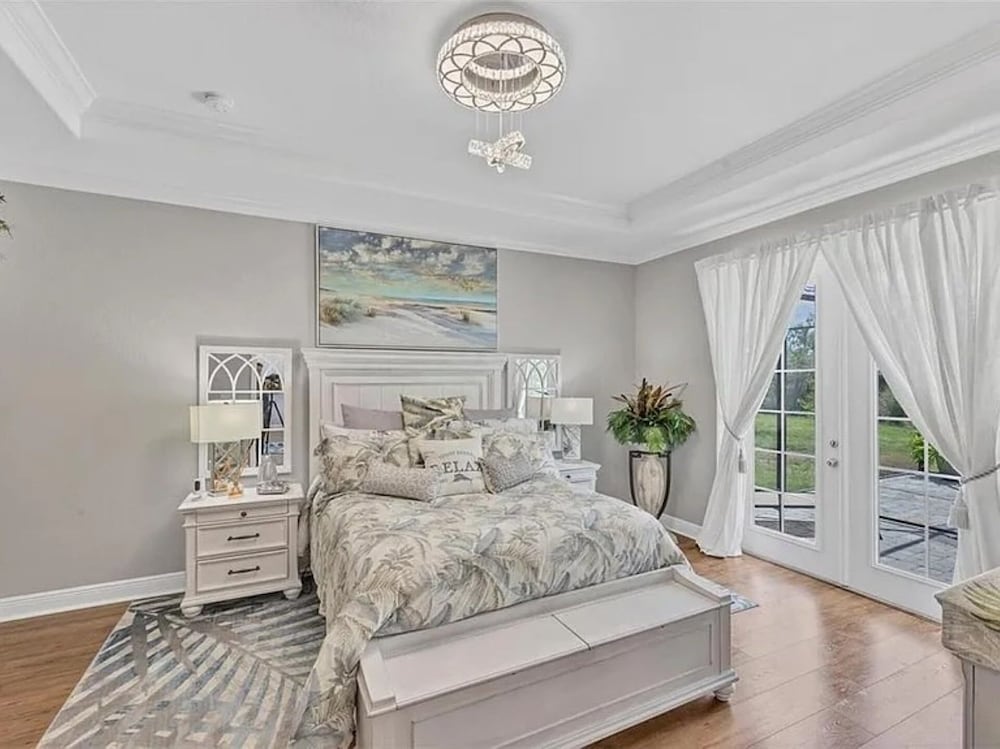 The Sanctuary - Private Pool+spa Vacation Home - Only 5 Minutes To The Gulf Coast! 3 Bedroom Home