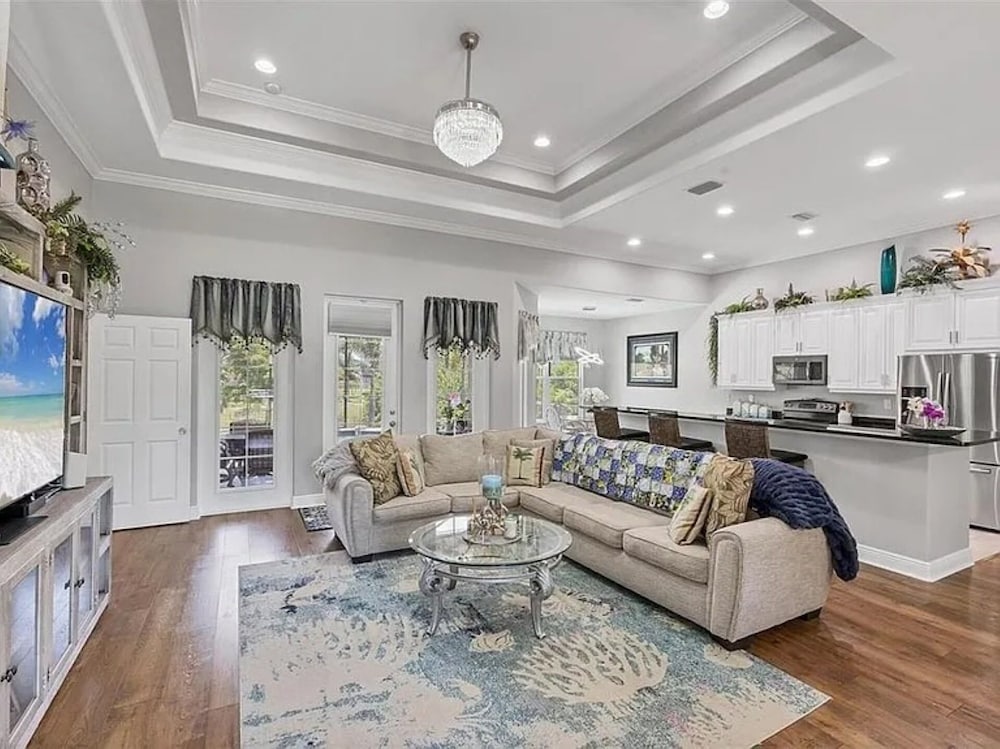 The Sanctuary - Private Pool+spa Vacation Home - Only 5 Minutes To The Gulf Coast! 3 Bedroom Home
