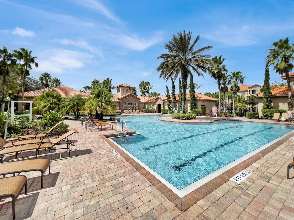 Tuscana Resort 2 Bedroom Condo Clubhouse Access 8 miles to Disney 2 Condo