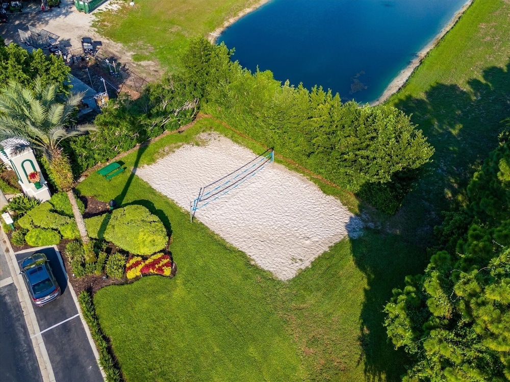 Emerald Island Resort 4 Bedroom Townhome Close to Disney! 4 Townhouse