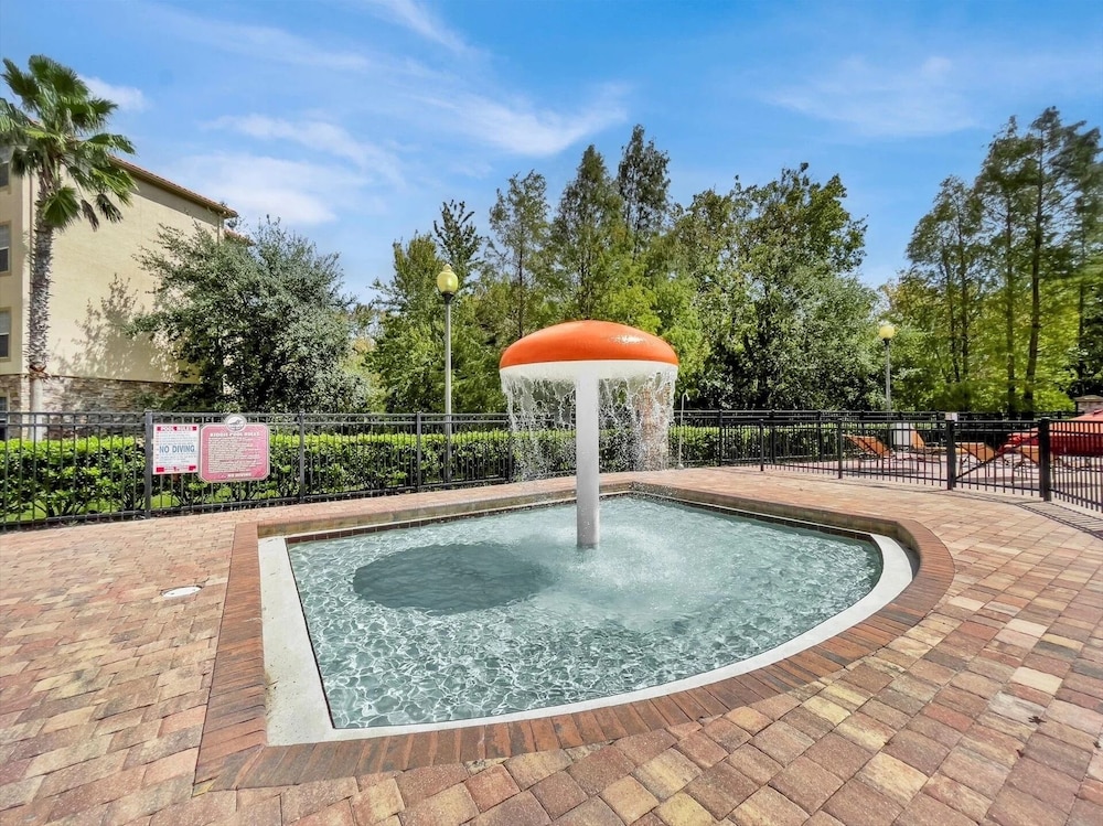 Tuscana Resort 2 Bedroom Condo Clubhouse Access 8 miles to Disney 2 Condo