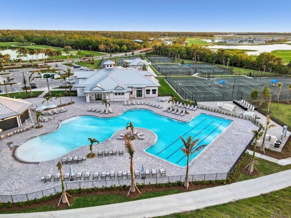 27-night Min 3 Bdrm 2nd Heritage Landing Social Transfer Included! 3 Bedroom Townhouse